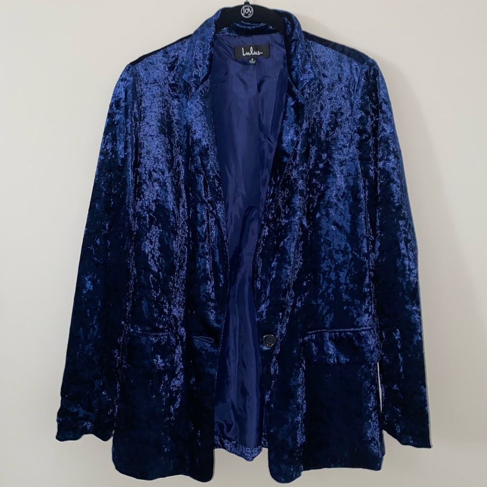 Small Lulu’s Unstructured Relaxed Fit Navy Blue Velvet Blazer